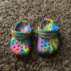 Toddler crocs